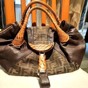 Fendi Like New Purse